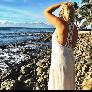 LIKE NEW Billabong Maxi Dress with Back Cut Outs
